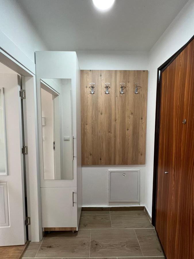 Apartmani Imperial โนวีปาซาร์ ภายนอก รูปภาพ