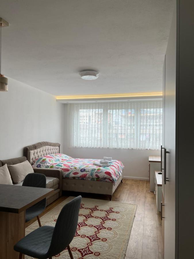 Apartmani Imperial โนวีปาซาร์ ภายนอก รูปภาพ