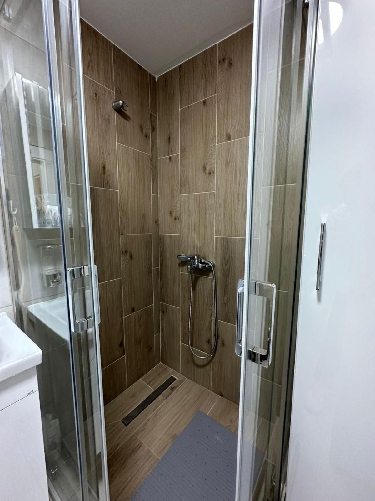Apartmani Imperial โนวีปาซาร์ ภายนอก รูปภาพ