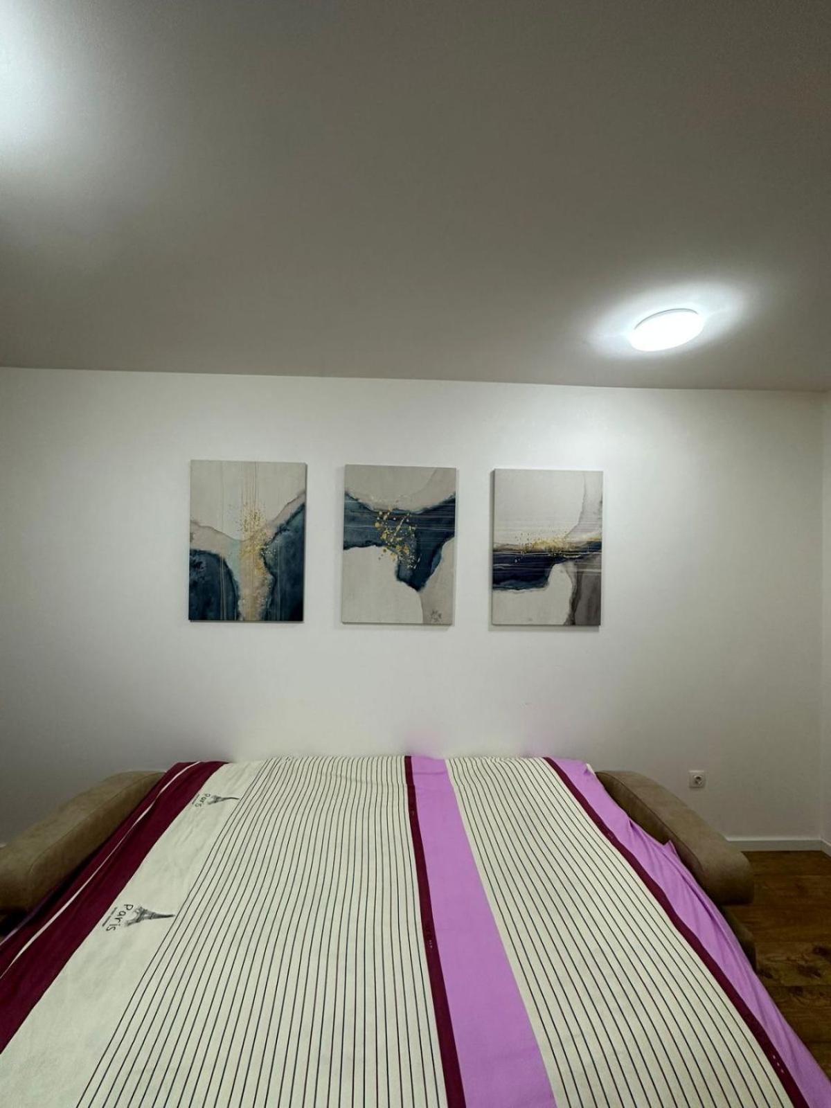 Apartmani Imperial โนวีปาซาร์ ภายนอก รูปภาพ