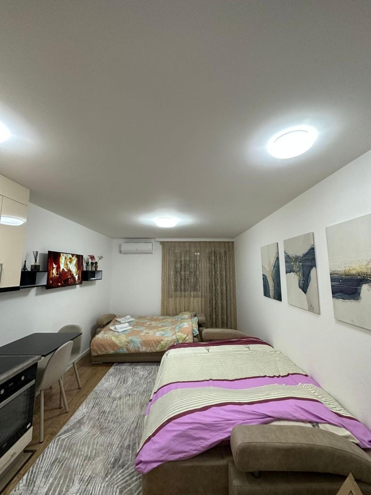 Apartmani Imperial โนวีปาซาร์ ภายนอก รูปภาพ